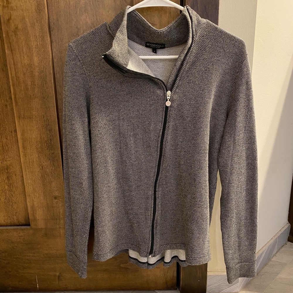 Zip up